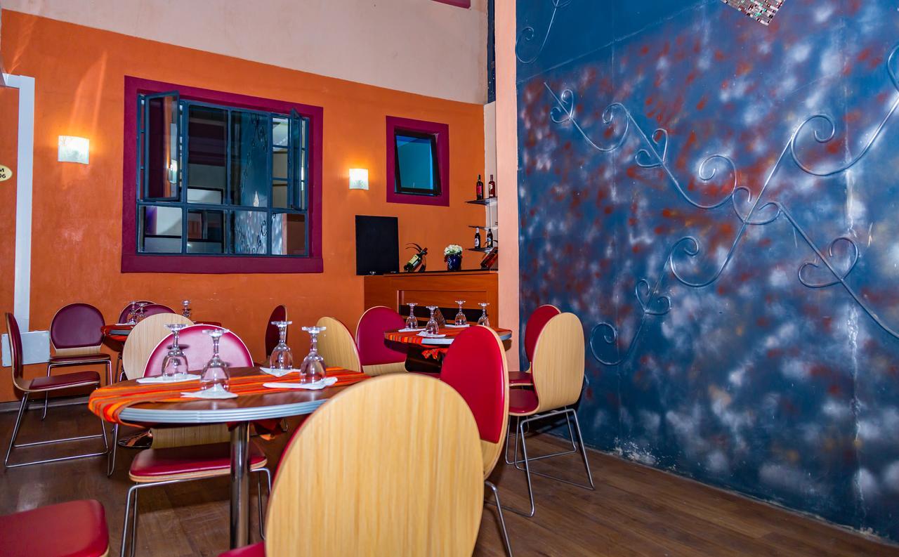 Enkare Hotel Nairobi Ngoại thất bức ảnh